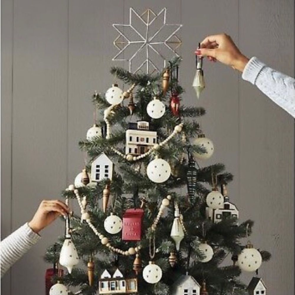 Hearth And Hand Magnolia Tree Topper Christmas Metal Star 2018 New Joanna Gaines